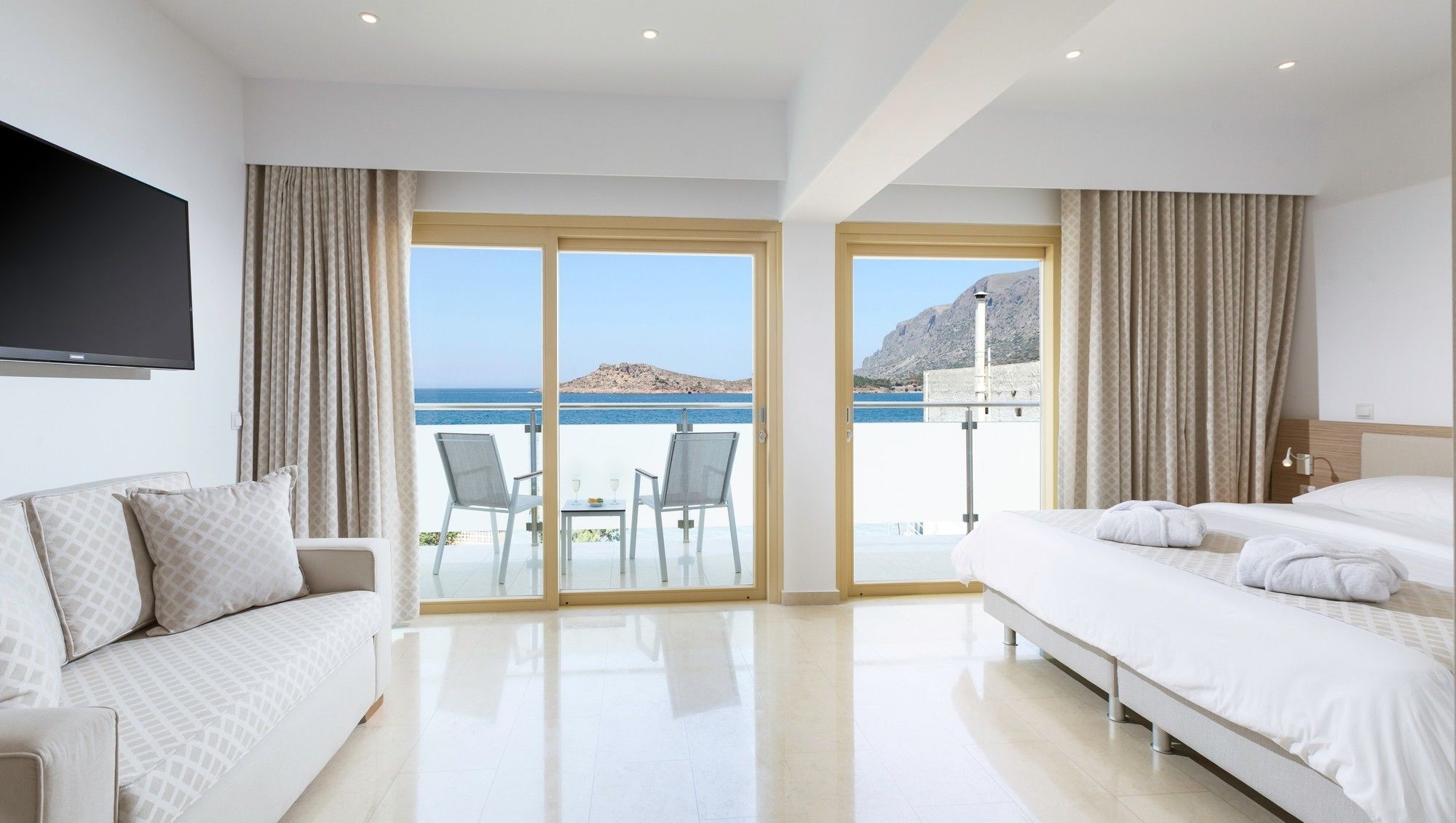 Zephyros Hotel Myrties Luaran gambar